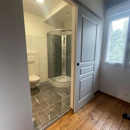 Maisonnette Secteur Monastere De Brou Proche Centre