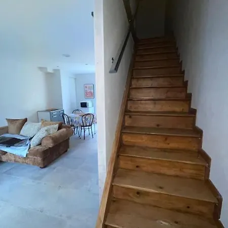 Maisonnette Secteur Monastere De Brou Proche Centre *