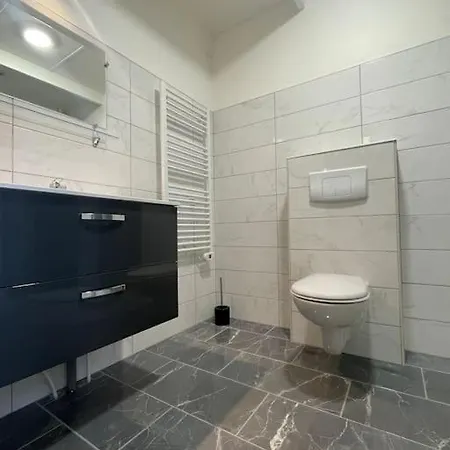 Maisonnette Secteur Monastere De Brou Proche Centre *